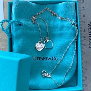 Tiffany Blue® Double Heart Tag Pendant
in Silver, Mini ✨Relisted✨